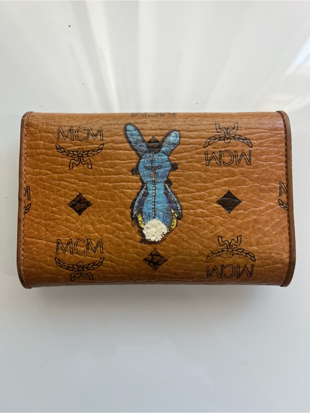 MCM COGNAC VISETOS BUNNY TRIFOLD WALLET - Picture 2 of 10